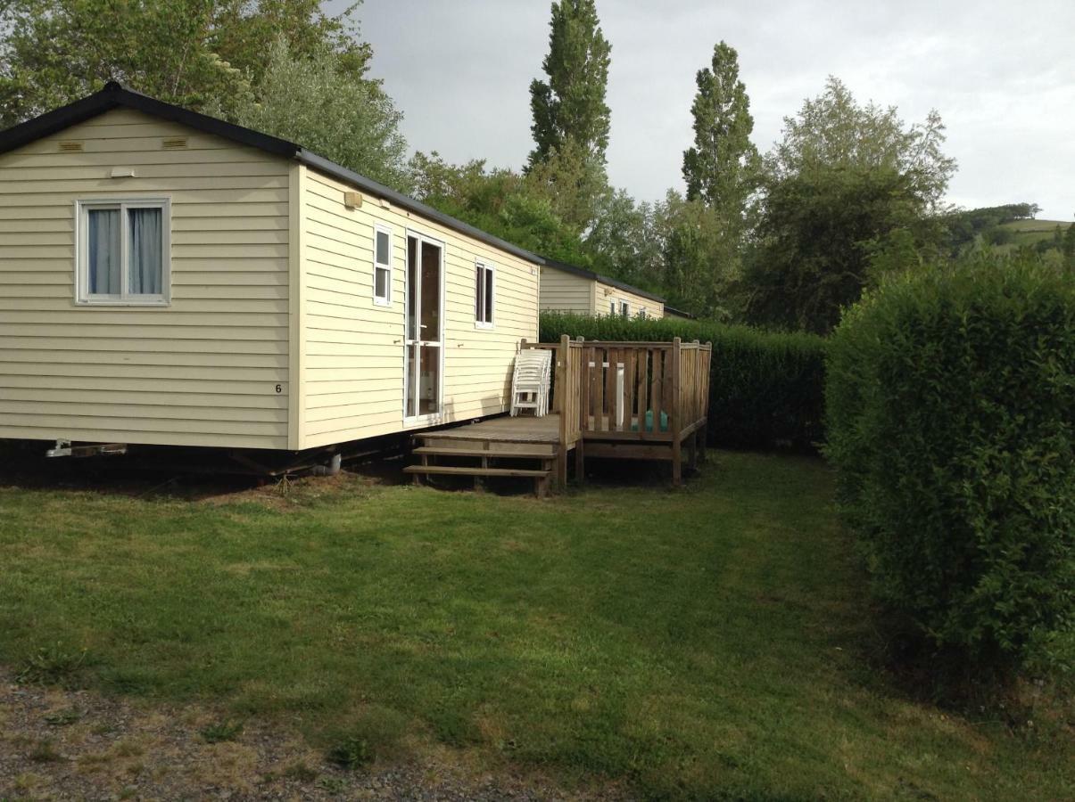 Camping Du Pont De St Gal Saint-Gal-sur-Sioule Exterior photo